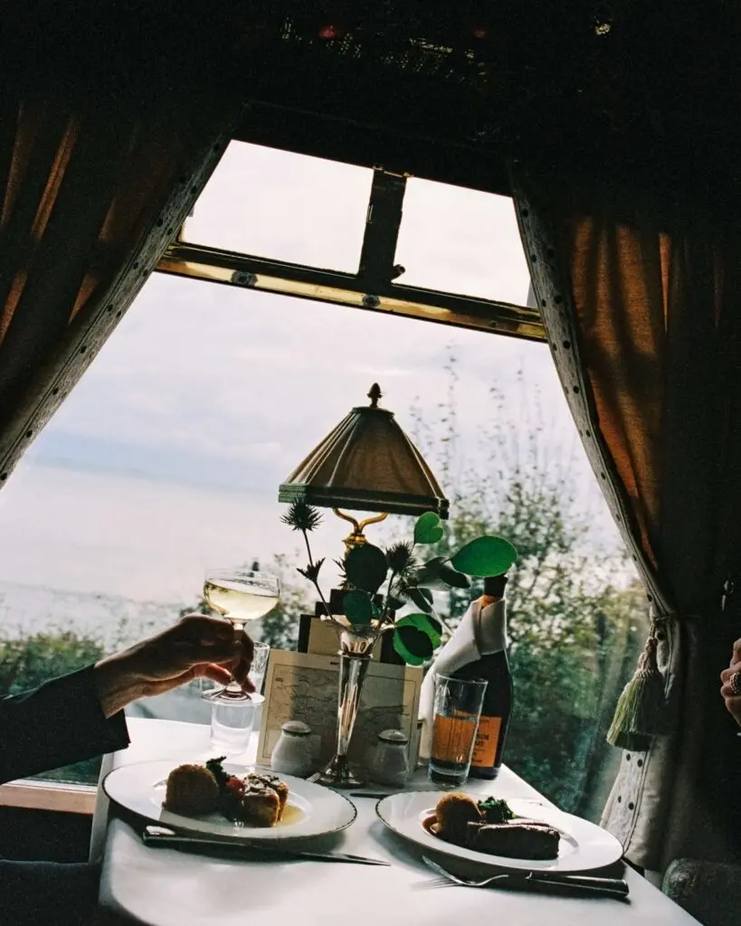 Window table with a lamp on the British Pullman