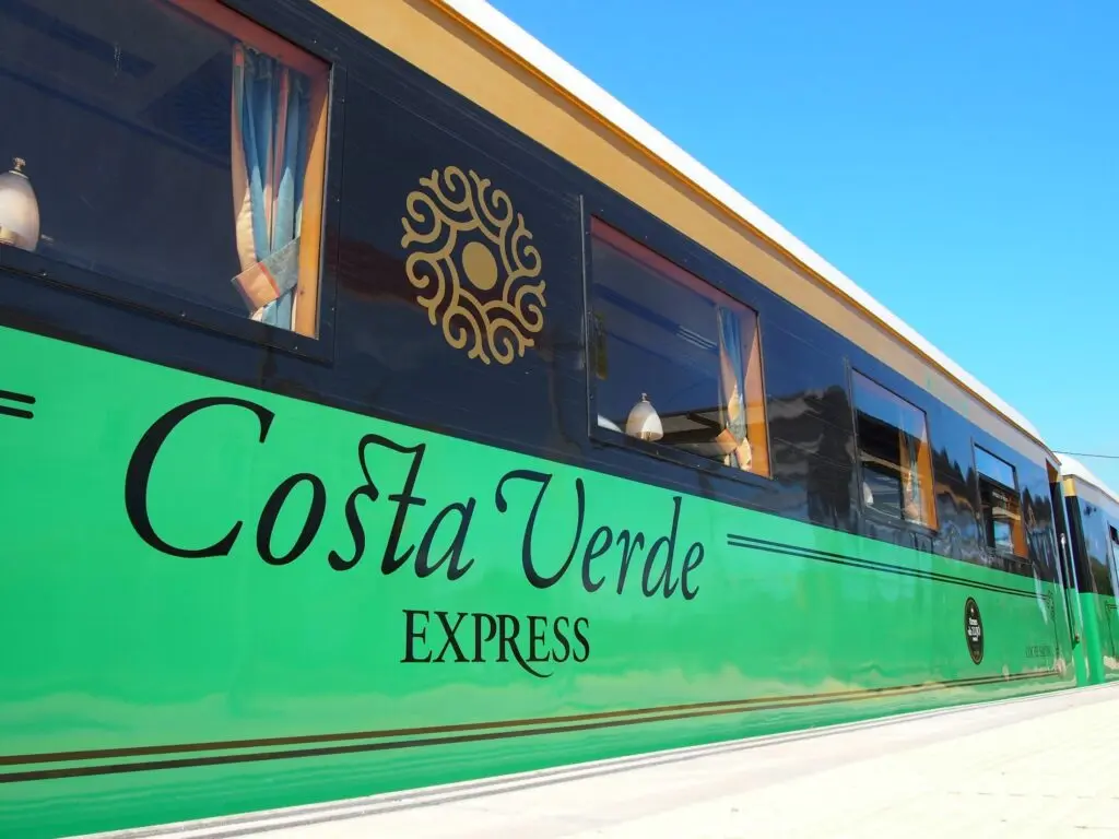 Green Costa Verde Express carriage at the platform