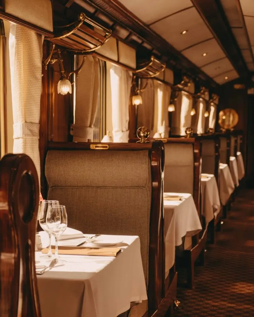 Dining car on the Hiram Bingham